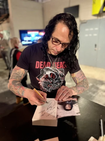 Autor: Carter, Chris