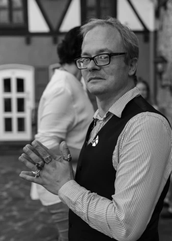 Autor: Gajaze, Chenerah "Kecar"