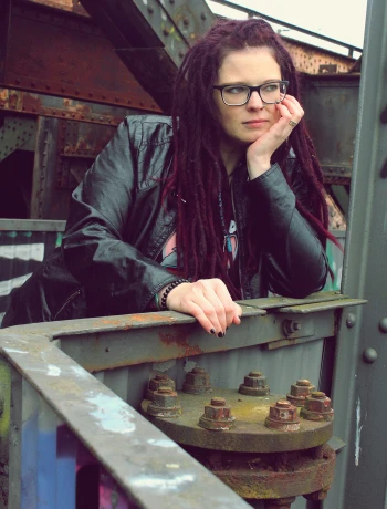 Autor: Leonhard, Tamara